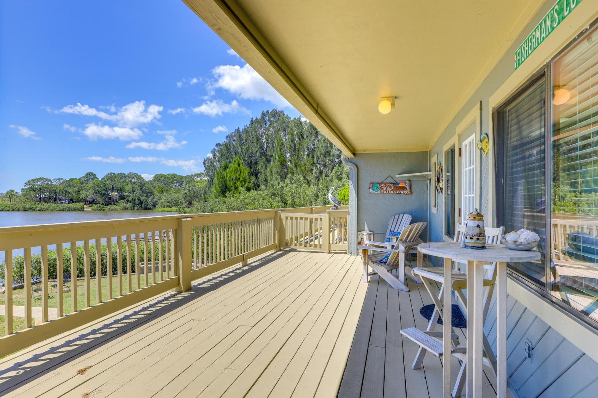 Waterfront Duplex With Dock And Views Near Town! *
